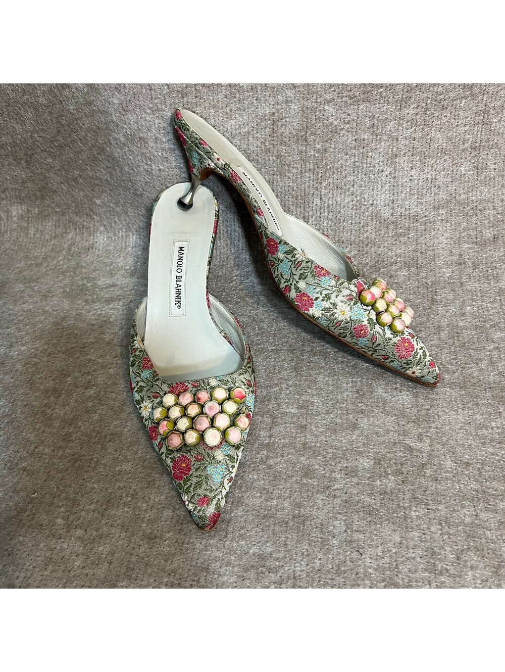Manolo Blahnik Y2K Floral Embroidered Beaded Mule Kitten Heels EU 40 US 9 Italy